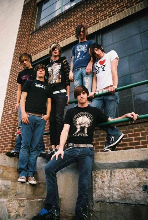 Early 2000s Emo Fashion, Hardcore Outfits, Early 2000s Emo, Emo Goth Outfits, Emo Pictures, Emo Love, 2000s Emo, Scene Fashion, Scene Emo