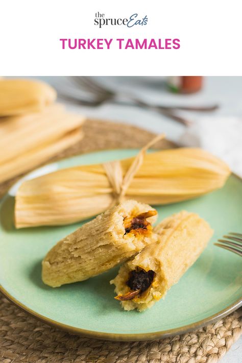 Turkey Tamales, Tamale Sauce, Homemade Tamales Recipe, Tamale Filling, Masa Recipes, Masa For Tamales, How To Make Tamales, Vegan Tamales, Guacamole Salad