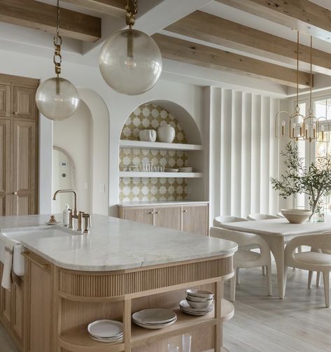 Highlighting some of the beautiful lighting in our #rosemaryproject - we love working with @hudsonvalleylighting, @corbettlighting, @mymitzi and @troylighting!!  Build @splitrockcustomhomes Arch @stevetiek Becki Owens Design, Curved Island, Becki Owens, Swim Party, Coastal Modern, Coastal Kitchen, Kitchen Fittings, Beautiful Lighting, Kitchen Projects