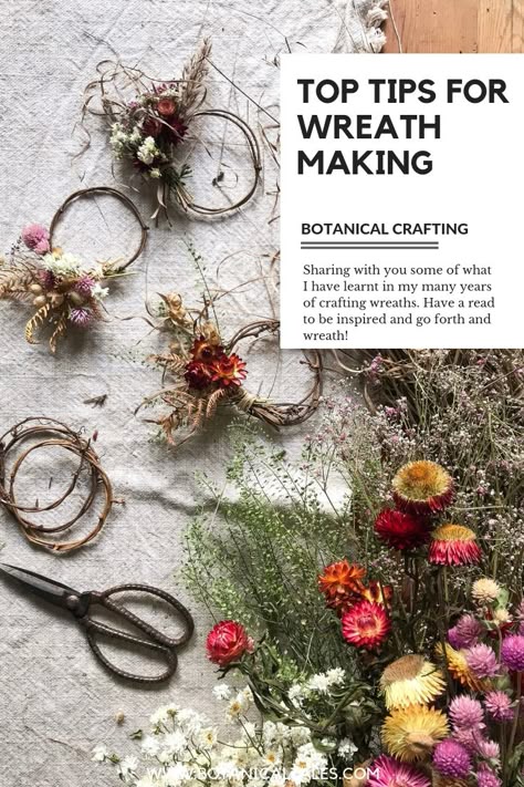 Dry Wreath Diy, Small Dried Flower Wreath, Dried Gomphrena Wreath, Wreaths With Dried Flowers, Making Dried Flower Wreath, Dried Floral Wreaths Diy, Dried Flower Wreath Diy Fall, Dried Flower Design, Dried Floral Wreaths How To Make