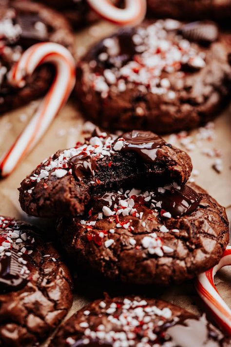 Decadent little 3-bite cookies with a chewy, fudgy brownie texture topped with extra chocolate and crushed peppermint. Chocolate Peppermint Bundt Cake, Peppermint Bundt Cake, Peppermint Brownie Cookies, Cookie Butter Cookies, Chocolate Peppermint Brownies, Chocolate Croissants, Homemade Croissants, Chocolate Peppermint Cookies, Peppermint Brownies