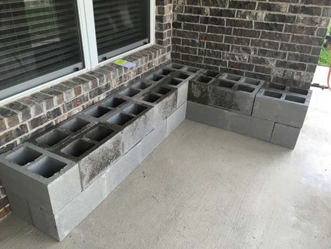 Cinder Block Bench, Concrete Stain Patio, Diy Outdoor Seating, Cinder Block Garden, Diy Bench Outdoor, Cinder Blocks, Outdoor Benches, Building A Raised Garden, Outdoor Living Patio