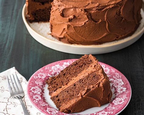 Chocolate Mashed Potato Cake Chocolate Mashed Potato Cake, Chocolate Potato Cake, Mashed Potato Cake Recipe, Southern Cakes, Chocolate Buttercream Recipe, Potato Cakes Recipe, Mashed Potato Cakes, Choc Cake, Southern Cake