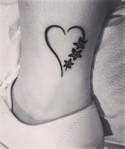 Mother/daughter tattoo :) Black, Tattoos, Flowers, Small Heart, Heart Tattoo, A Heart, Black And White, White