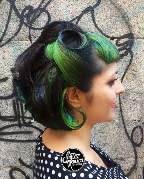 Psychobilly Hair, Psychobilly Fashion, Rockabilly Pin Up, Witchy Fashion, Psychobilly, Pin Up Style, Color Style, Santa Monica, Cute Hairstyles