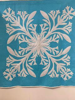 Welsh Quilts: Pippa Moss - Hawaiian quilts Dm Board, Welsh Quilts, Hawaiian Applique Quilt, Family Tree Quilt, Hawaii Quilt, Hawaiian Quilting, Pretty Quilts, Hawaiian Quilt Patterns, Hawaiian Quilt