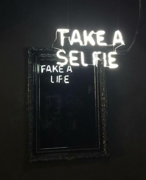 Fake Life, Take A Selfie, Socrates, Light Sculpture, Neon Art, Fun Quotes Funny, Neon Lighting, Neon Sign, Selfies