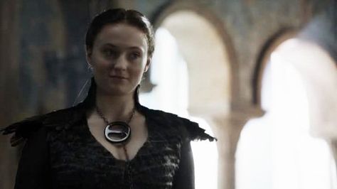 Sansa Stark as "Alayne Stone"  (600×337) Sansa Stark Fashion, Sansa Stark Necklace, Sansa Stark Costume, Game Of Thrones Necklace, Game Of Thrones Sansa, Raven Dress, Ramsay Bolton, Petyr Baelish, Game Of Thrones Costumes