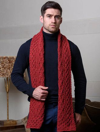 Honeycomb Scarf, Metrosexual Men Fashion, Scarf Outfits, Cotton Stripe Dresses, Woolen Craft, Irish Sweater, Marcello Mastroianni, Woolen Scarves, Elegant Scarves