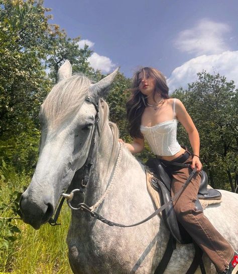 Horsey Life, Horse Riding Aesthetic, Pose Fotografi, Image Swag, Horse Aesthetic, Future Lifestyle, Foto Ideas Instagram, Instagram Photo Inspiration, Horse Love