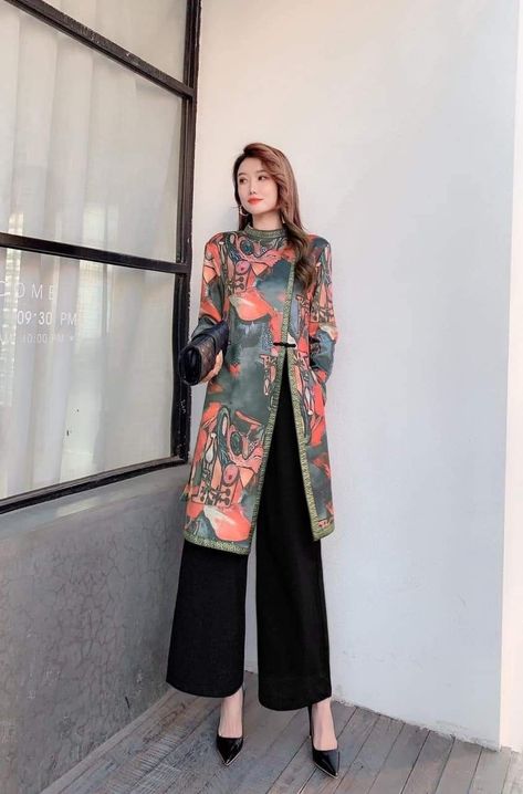 Blazer Batik Modern Hijab, Batik Dress Hijab, Kimono Modern Fashion, Tunik Batik Kerja Modern, Outer Batik Modern Hijab, Batik Fashion Modern Atasan, Model Baju Batik Modern Dresses, Batik Fashion Modern Casual, Outer Batik Long