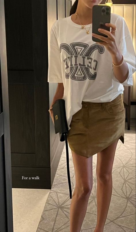 Celine Shirt Outfit, Celine Tshirt Outfit, Celine Outfits Women, Celine T Shirt, Celine Aesthetic, Celine Tshirt, Celine Shirt, Celine Outfit, Celine Top