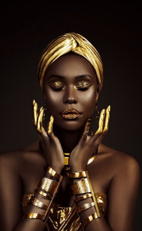 Gold Dust Woman, Peter Lik, Story Backgrounds, Frank Zhang, African Art Paintings, Photo Awards, Gold Makeup, Gold Dust, Makeup Photography