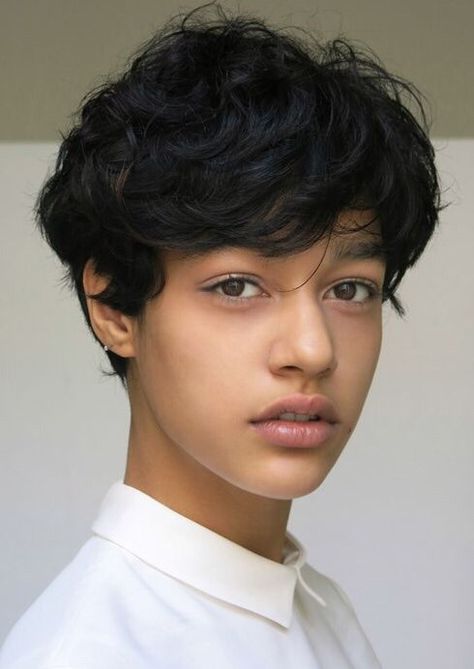 models. Damaris Goddrie, Tumblr Face, Pelo Afro, Hair Brown, Hair Reference, Teen Hairstyles, Boy Hairstyles, Brown Skin, Curly Hair Styles Naturally