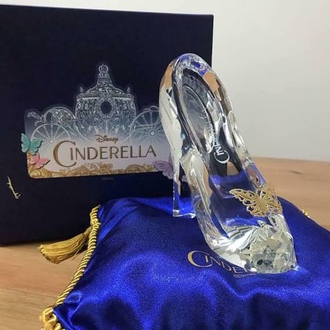 Glass Slippers Shoes, Cinderella 2015 Glass Slipper, Wedding Glass Slippers, Cinderella Quinceanera Shoes, Glass Heels Cinderella, Glass Shoes Cinderella, Cinderella Shoes Disney, Cinderella Quince, Princess Slippers