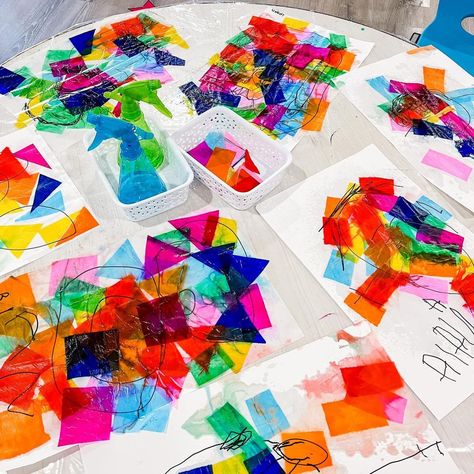 Is there anything more gorgeous than bleeding tissue paper? We say no. 🟥🟧🟨🟩🟦 🖊️Draw a picture with a permanent marker. ❤Place tissue paper pieces on top of the picture. 💦Squirt with water. 😍When the picture is dry (the next day) pick the tissue paper off and throw it away. The color remains like a piece of stained glass. Tissue paper from @discountschoolsupply! Would you like a link to a free Circle Time Magic ebook? Comment "MAGIC" and I'll DM you a link! #preschoolclassroom #prekindergar... Tissue Paper Stained Glass Desk Top, Tissue Paper Stained Glass Christmas, Tissue Paper Stained Glass Window Christmas, Tissue Paper Stained Glass Craft, Stained Glass Art Tissue Paper, Jamie White, Circle Time, Permanent Marker, Preschool Classroom