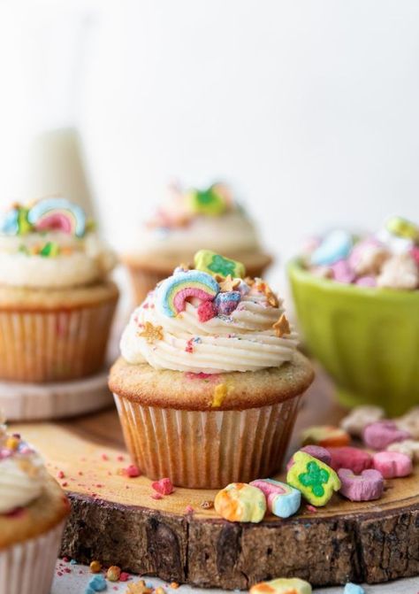 The Best Blueberry Cupcakes - Topped With Honey Cereal Milk Cupcakes, Cereal Cupcakes Ideas, Lucky Charm Cupcakes, Vanilla Blueberry Cake, Lucky Charms Cupcakes, Cereal Cupcakes, Blueberry Cream Cheese Frosting, Marshmallow Bits, Breakfast Cupcakes