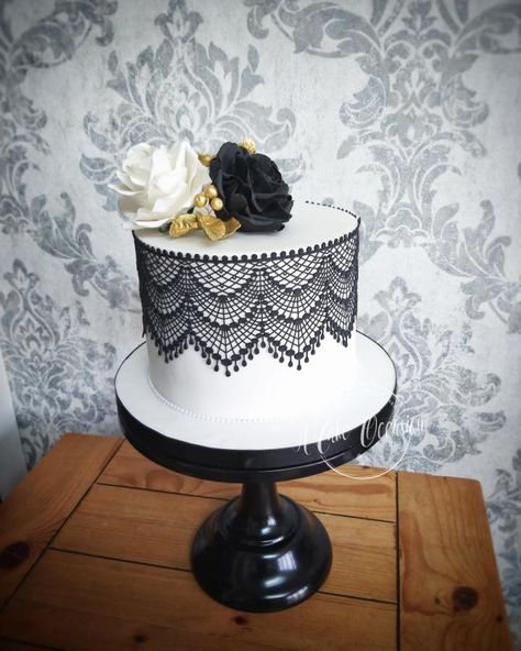 Edible Sugar Lace Recipe, Black And White Cake, Single Tier Cake, Lace Cake, Sugar Lace, Cake Wrecks, Edible Lace, White Cakes, Lace Wedding Cake