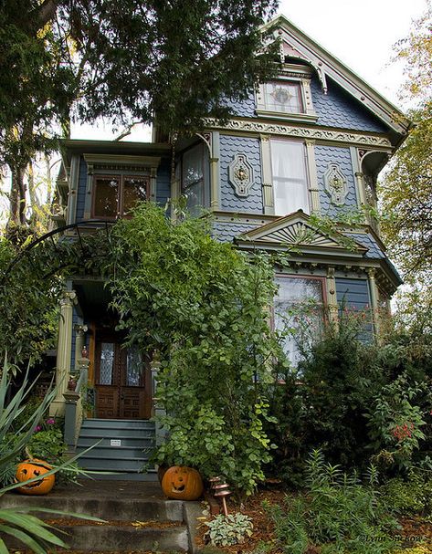 boutiquesbylily: “Victorian House, Portland, Oregon ” This Old House, Victorian Architecture, Cute House, House Goals, Blue House, Pretty House, Historic Homes, My New Room, House Inspo