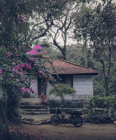 Kerala Traditional House, Indian Houses, Vibes Photography, Village Photos, Romantic Backdrop, Kerala House Design, Kerala Houses, Beautiful Scenery Pictures, House Photography