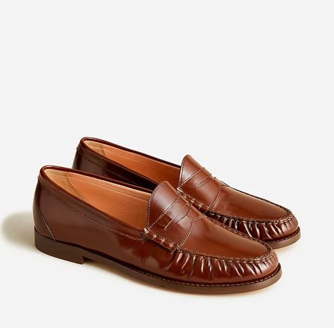 Tassel Loafers, Midi Skirts, Ankle Strap Heels, Penny Loafers, Leather Items, Leather Loafers, Italian Leather, Nice Shoes, Loafer Shoes