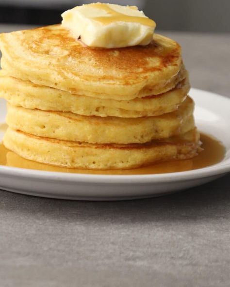 Homestyle Fluffy Cornmeal Pancake Recipe - A Red Spatula Best Ever Apple Pie, Cornmeal Recipes, Cornmeal Pancakes, Chicken Pasta Salad Recipes, Freeze Pancakes, Pancake Recipe Easy, Breakfast Goodies, Homemade Syrup, Quick Breakfast Recipes