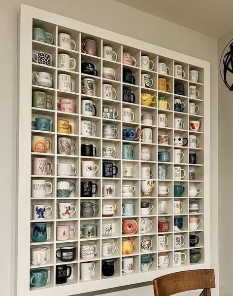 Coffee Mug Display, Mug Storage, Mug Display, Coffee Bar Home, Deck Decorating Ideas On A Budget, Deck Decorating, Dream House Decor, Dream Home Design, Home Decor Kitchen