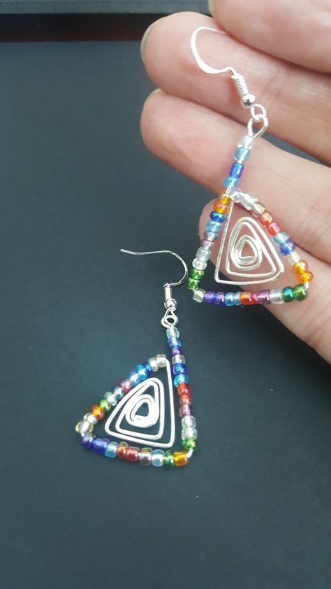 Wire And Seed Bead Jewelry, Seed Bead Wire Jewelry, Home Made Jewelry, Jewelry Making Earrings, Wire Jewelry Designs, Love Jewelry, Diy Wire Jewelry, Wire Work Jewelry, Making Earrings