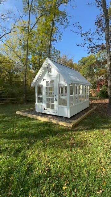 Screened In Porch Plans, Porch Greenhouse, Maine Homes, 3 Season Porch, Conservatory Greenhouse, Three Season Porch, Porch Plans, Backyard Greenhouse, Real Estat