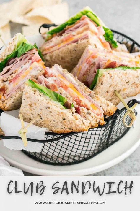 Baguette, Club Sandwich Receta, Club Sandwich Ingredients, Lunch Sandwich Recipes, Cold Sandwich Recipes, Resep Sandwich, Club Sandwich Recipes, Lunch Saludable, Best Sandwich Recipes