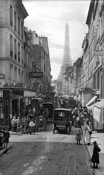 1900s Paris Aesthetic, Old Paris Street, France 1940 Aesthetic, Paris Old Photo, Paris 1900 Aesthetic, Old Paris Aesthetic Vintage, France History Aesthetic, Paris Old Aesthetic, Aesthetic Old Pictures