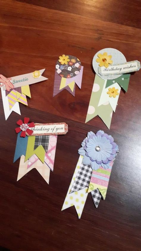 Paper Scrap Embellishments, Scrapbook Embellishment Clusters, Diy Embellishments Scrapbook, Scrapbook Embellishments Diy Homemade, Embellishment Clusters, Diy Name Tags, Scrapbook Paper Crafts Diy, Card Making Embellishments, Scrapbook Embellishments Diy