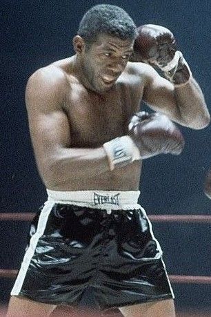 Floyd Patterson Floyd Patterson, Boxing Posters, Boxing History, Sports Hero, Cinematic Photography, Vintage Box, Muay Thai, Black Is Beautiful, Boxing