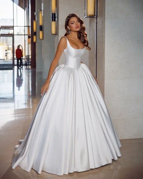 Classy Wedding Dress Ballgown, Modern Princess Wedding Dresses, Princess Satin Wedding Dresses, Princess Waist Wedding Dress, Silk Wedding Dress Ballgown, Bride Dress Classic, Satin Ballgown Wedding Dress, Wedding Dress Ballgown, Bride Party Dress