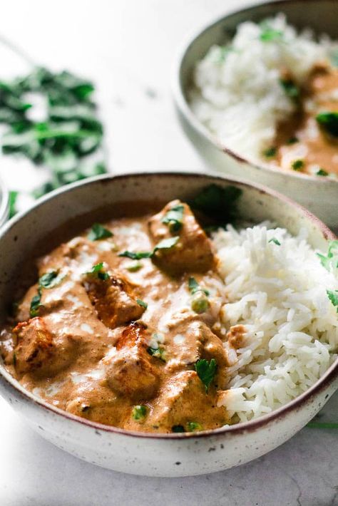 Paneer curry cooked in the air fryer! This decadent vegetarian curry comes together easily in your air fryer and tastes amazing. Air Fryer Paneer, Crispy Paneer, Paneer Curry, Reheat Chicken, Vegetarian Curry, Beef Curry, Best Vegetarian Recipes, Air Fry, Cook At Home