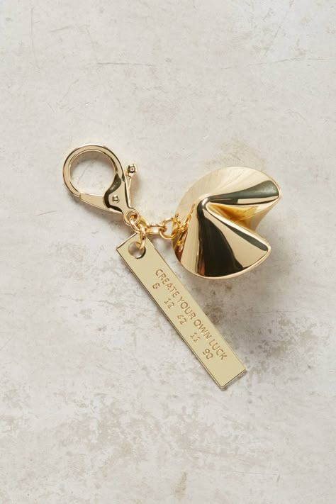 Lucky token fortune cookie Cute Car Accessories, Cute Keychain, Best Jewelry Stores, Jewelry Armoire, Diy Schmuck, Cute Cars, A Name, Things To Buy, Key Rings