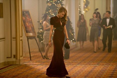 Blake-Lively-Age-Of-Adaline-Costumes Blake Lively Age, Blake Lively Dress, The Age Of Adaline, Age Of Adaline, Blake Lively Style, 1940s Dresses, Fashion Gallery, Blake Lively, Celebrity Dresses