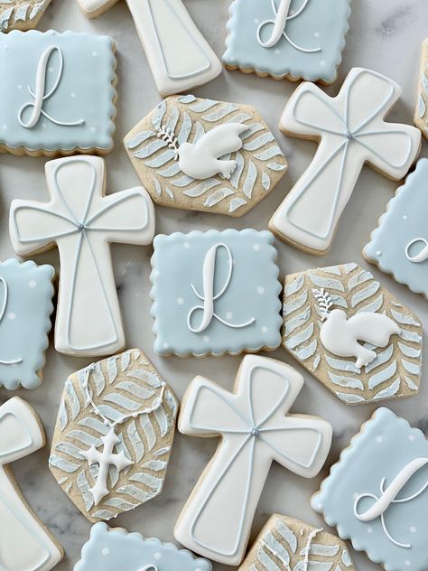 Confirmation Cookies Boys, Dedication Cookies, Cross Cookie, Christening Cookies Boy, Baptism Sugar Cookies Boy, Baby Boy Baptism Ideas, Baptism Party Food, Boy Baptism Cookies, Baptism Treats