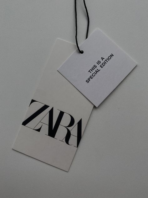 Zara Clothes Aesthetic, Zara Logo Aesthetic, Fashion Branding Design Packaging, Zara Logo Design, Zara Branding, Zara Wallpapers, Zara Packaging, Jewelry Logo Inspiration, Zara Label