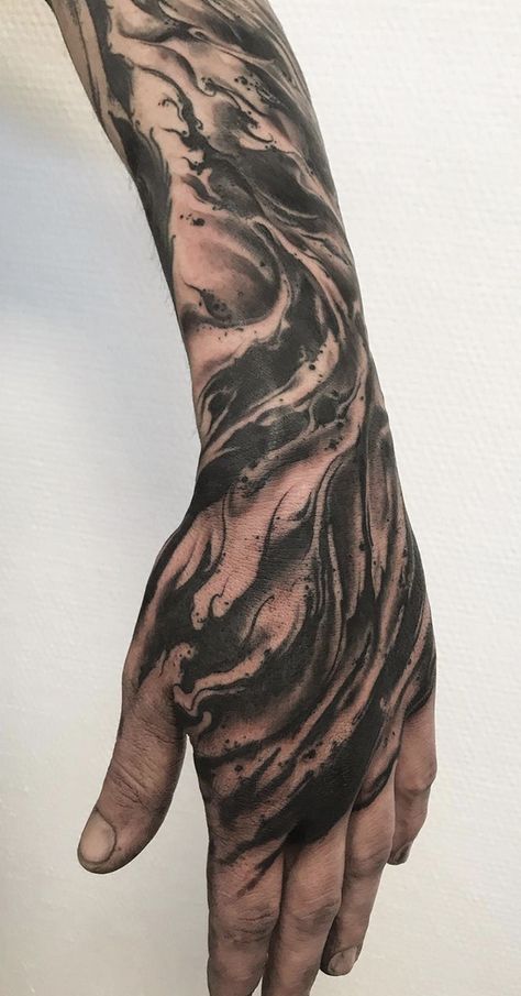 Incredible venom blackwork armtattoo / handtattoo by our good friend tattoo artist @youngheartedtattoo Games Tattoo, Venom Tattoo, All Black Tattoos, Tattoo Filler, Blackout Tattoo, Flame Tattoos, Dark Art Tattoo, Hand Tattoos For Guys, Best Friend Tattoos