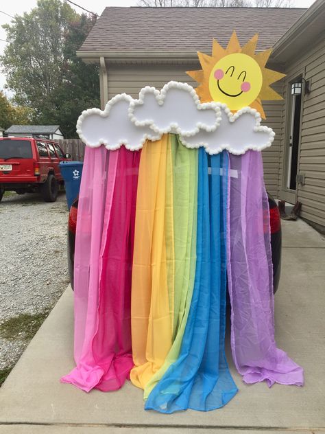 Rainbow unicorn trunk or treat Unicorn Trunk Or Treat, Halloween Trunk Or Treat, Church Trunk, Trunker Treat Ideas, Trunk Or Treat Ideas, Care Bear Party, Trolls Birthday Party, Treat Ideas, Rainbow Theme