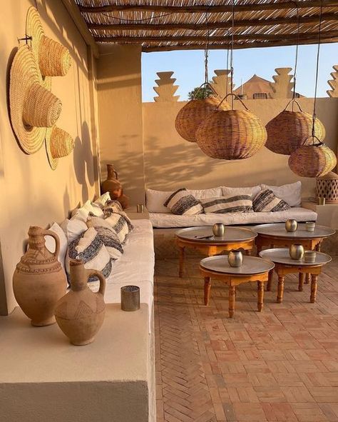 Moroccan Terrace Ideas, Interior Design Moroccan Style, Morocco Garden, Moroccan Terrace, Turkish House, Villa Marrakech, Veranda Interiors, Morocco Decor, Moroccan Garden