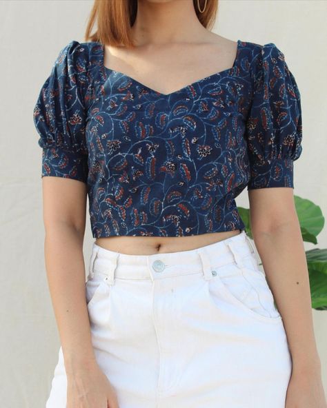 Crop Top For Pattupavada, Printed Crop Top Outfit, Indian Cotton Tops, Cotton Blouse Sleeves Design, Crop Top Western Outfit, Ajrakh Skirt And Top, Ajrakh Top Designs, Cotton Tops Designs For Jeans Latest, Block Print Top Designs