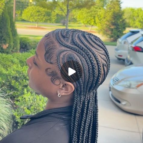 Destiny Knott | Louisville Braider on Instagram: "A R T 👩🏾‍🎨  Style: Designer Stitch Braids ♡  #stitchbraids #stitch #kybraider #braids #fulanibraids #tribalbraids #longhair #dallashairstylist #dallasbraids #braidsbraidsbraids #louisvillebraider #bohostyle #bohoknotlessbraids" Boho Stitch Braids With Design, Designer Stitch Braids, Straight Up Braids African, Freestyle Feed In Braids, Small Stitch Braids, 10 Stitch Braids, Stitch Braids With Design, Straight Back Feed In Braids, Freestyle Stitch Braids