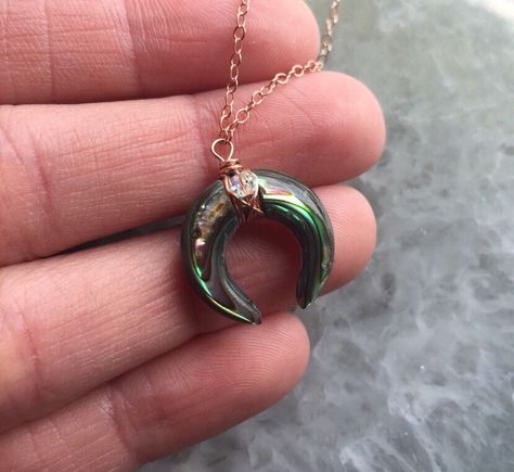 Abalone Double Horn Necklace in 14k Rose Gold Filled & Wrapped with a Single Swarovski Crystal!!! In my Etsy Shop Now, OOAK Jewelry Double Horn Necklace, Horn Necklace, Boho Bride, Hair Tips, Modern Wedding, Cute Jewelry, Boho Jewelry, Wedding Modern, Swarovski Crystal