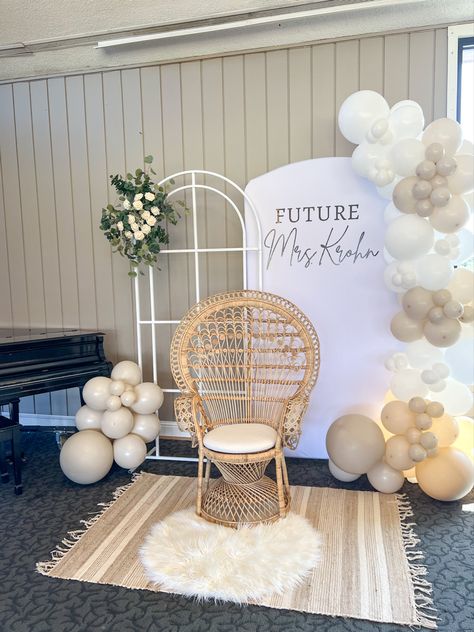 Neutral Wedding Shower Ideas, Bridal Shower Decor Elegant, Kitchen Tee Ideas Bridal Showers, Indoor Bridal Shower Decorations, Bride Chair At Shower Bridal Parties, Future Mrs Backdrop, Bridal Shower Decorations Balloons, Beige Bridal Shower Ideas, Bridal Shower Gold And White