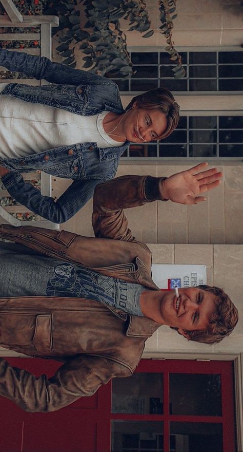 Hazel grace and Augustus from faults in our stars Hazel And Augustus, Stories Wallpaper, Fault In The Stars, The Fault In Our Stars Quotes, Augustus Waters, Hazel Grace, Cute Couples Photos, The Fault In Our Stars, Iphone Wallpaper Girly