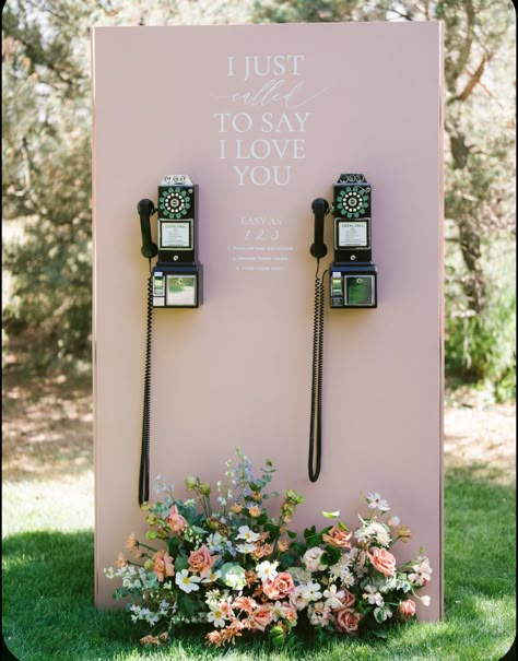 Decor Photobooth, Audio Guest Book, Booth Wedding, Dream Wedding Decorations, Wedding Guest Hairstyles, Photos Booth, Wedding Activities, Wedding Guest Looks, Future Wedding Plans