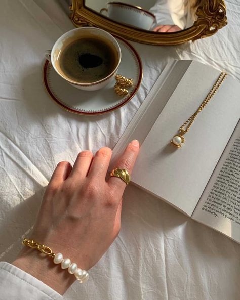 Coffee And Jewelry, Jewelry Product Shots, Product Shots, Jewelry Photoshoot, Book Jewelry, Illustration Fashion Design, Beige Aesthetic, Old Money Aesthetic, Jewelry Brand