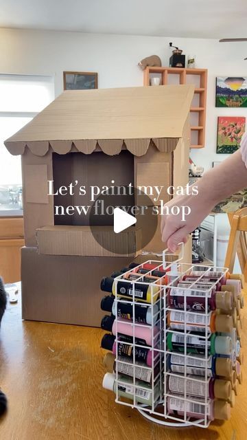 Cardboard Castle For Cats, Cat House Decorations, Cardboard Box For Cats Diy Projects, Things To Do With A Cardboard Box Diy, Cardboard Box Crafts For Cats, Crafts For Cats Diy, Cat House From Cardboard Boxes, Diy For Cats Projects, Cardboard Crafts For Cats